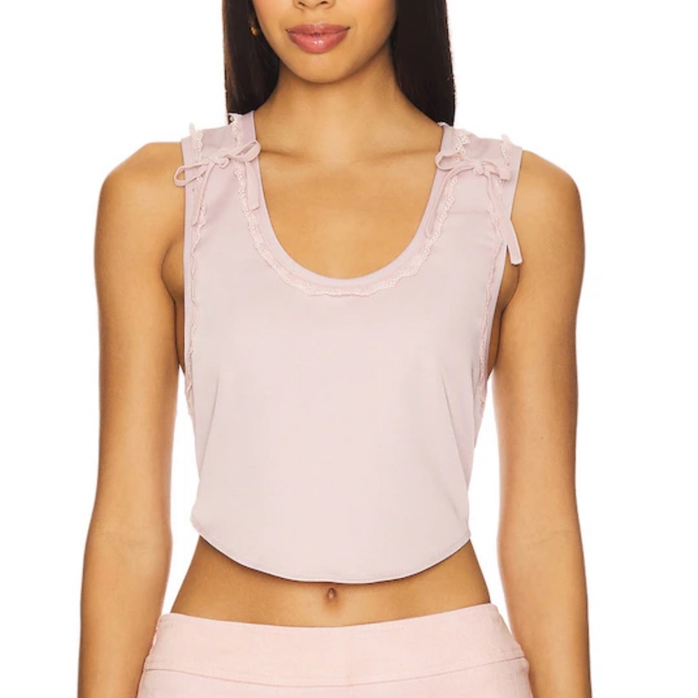 Amelie Teje tank